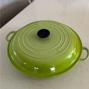 Le Creuset Round Lime Green Cast Iron Dutch Oven